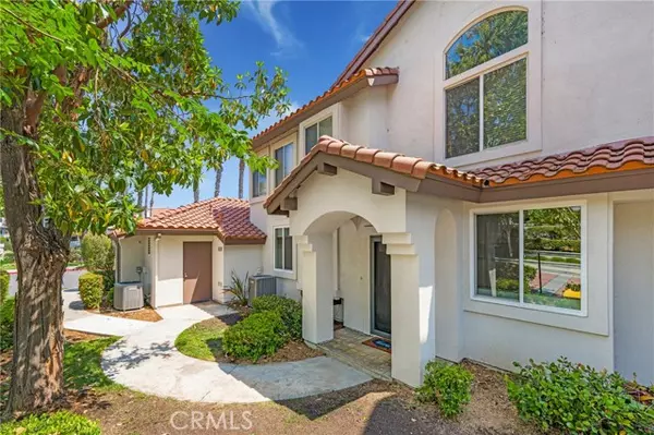 2 Via Entrada, Rancho Santa Margarita, CA 92688