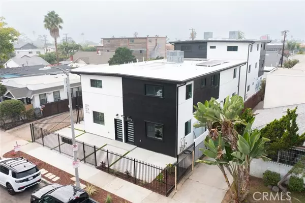 Los Angeles, CA 90018,2011 8th