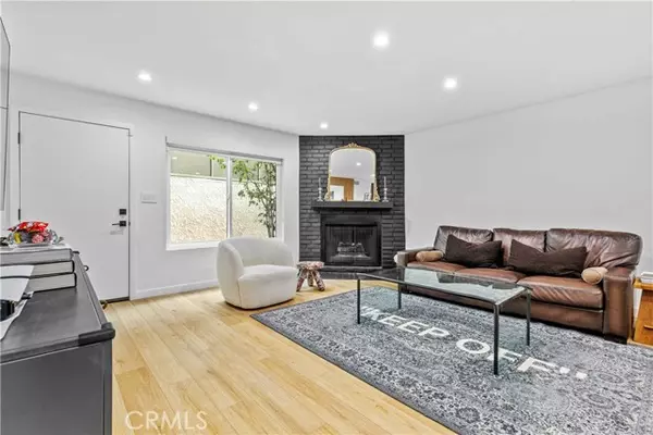 Burbank, CA 91501,635 E Magnolia B