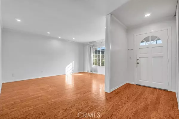 Aliso Viejo, CA 92656,23425 El Reposa