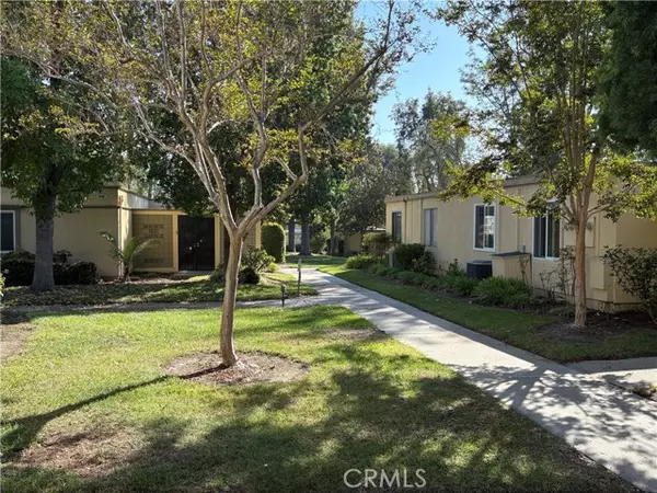 Laguna Woods, CA 92637,207 Avenida Majorca C