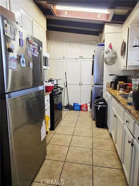 Lancaster, CA 93534,44131 Elm