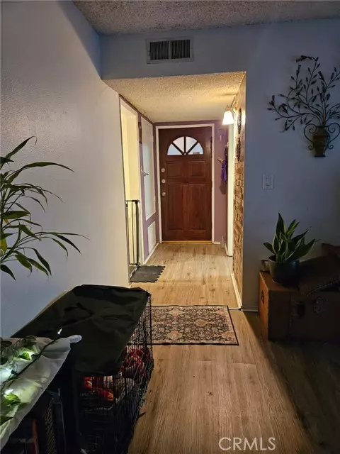 Tarzana, CA 91356,18307 Burbank BLD 41