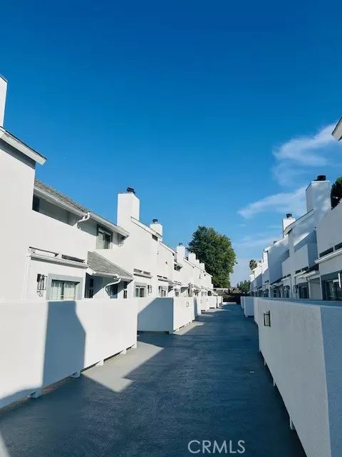 Van Nuys, CA 91406,7304 Balboa BLD C