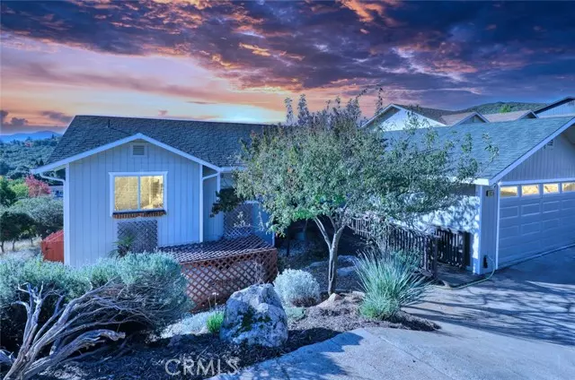 Kelseyville, CA 95451,9215 Fairway DR