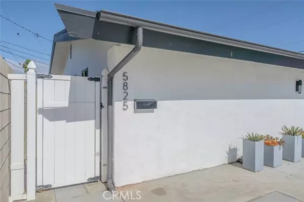 Huntington Beach, CA 92649,5825 View CIR
