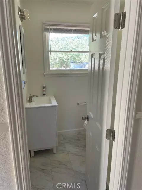 Crestline, CA 92325,23689 Manzanita 3