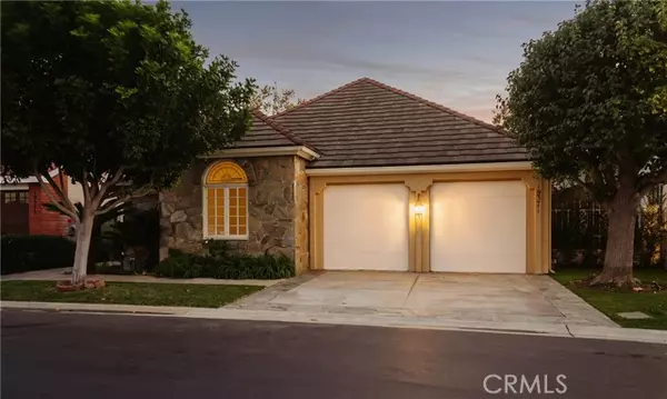 Huntington Beach, CA 92648,19371 Woodlands