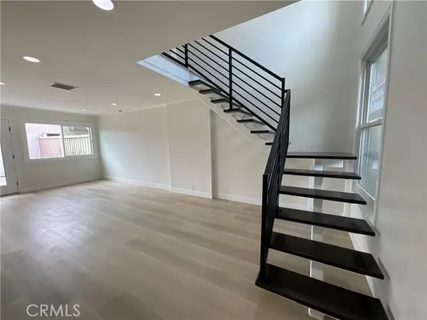 Huntington Beach, CA 92646,9745 Port Royal