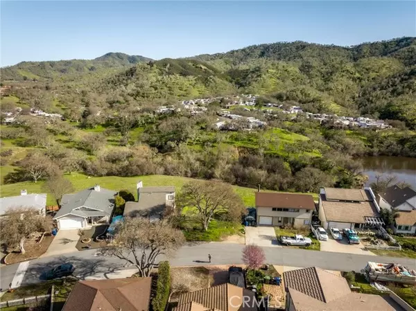 Paso Robles, CA 93446,5042 Meadow Lark LN