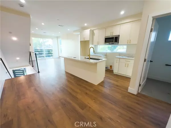 North Hollywood, CA 91606,6628 Camellia AVE 6628