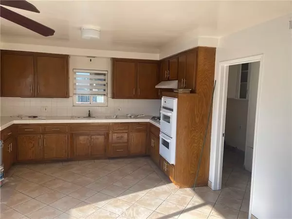 San Pedro, CA 90731,1028 W 8th ST 4