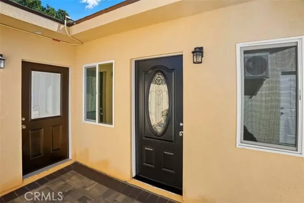 19258 Strathern St., Reseda, CA 91335