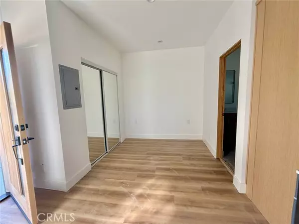 North Hollywood, CA 91605,7669 1/2 Beeman AVE