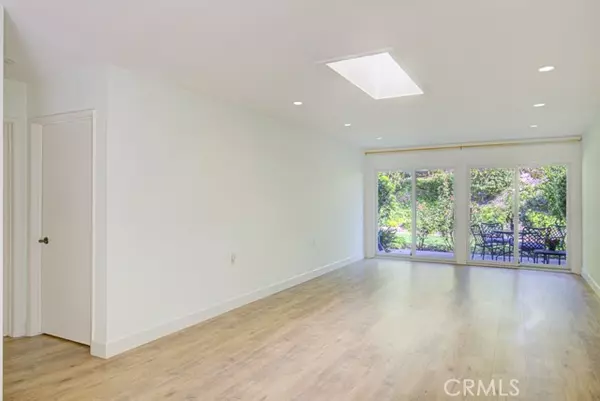 Laguna Woods, CA 92637,3255 San Amadeo B