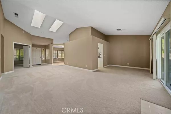 Lancaster, CA 93536,44202 W Halcom