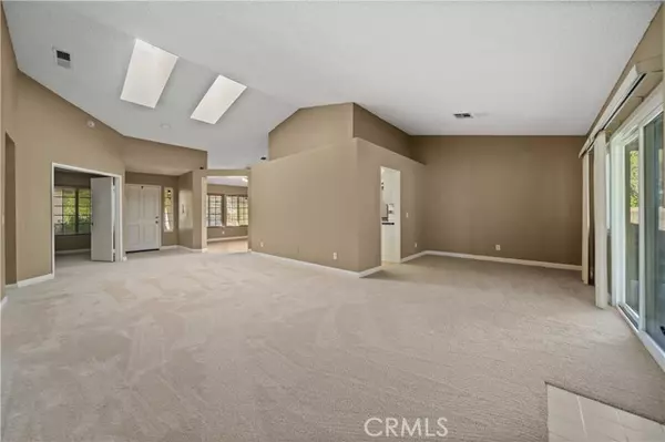 Lancaster, CA 93536,44202 W Halcom