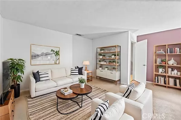 Corona, CA 92879,402 S Howard A & #B