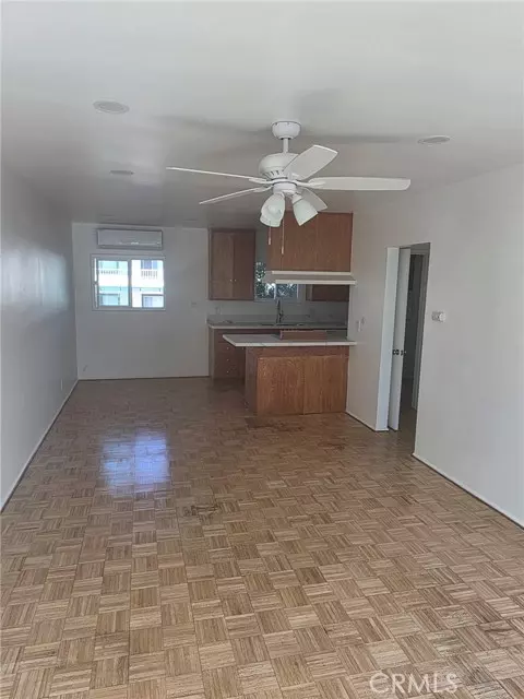 Burbank, CA 91501,928 W Angeleno C