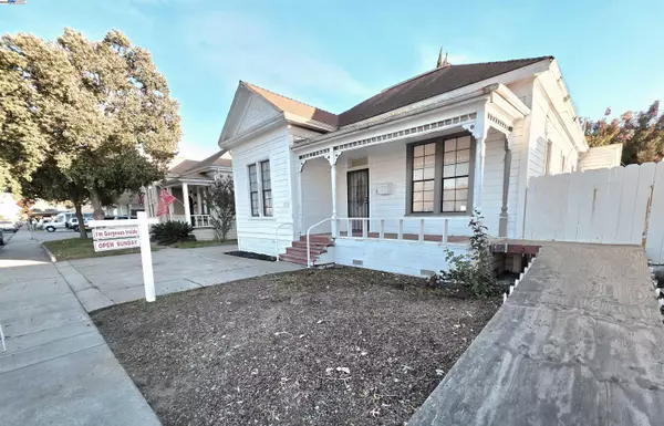 Lodi, CA 95240,220 E Lodi Ave