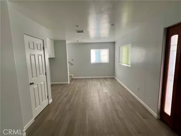 Sylmar, CA 91342,13745 Polk