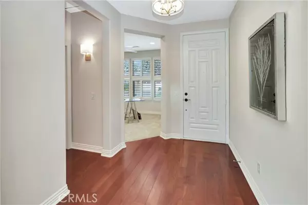 Irvine, CA 92602,10 Rutherford