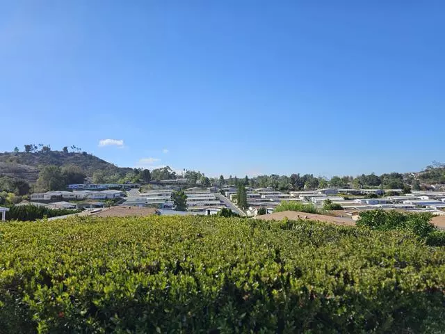 San Marcos, CA 92078,1195 La Moree 75