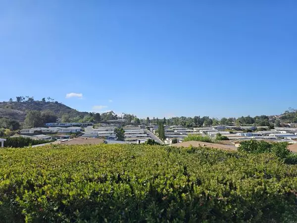 San Marcos, CA 92078,1195 La Moree 75