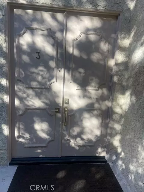 Tarzana, CA 91356,5727 ETIWANDA 3