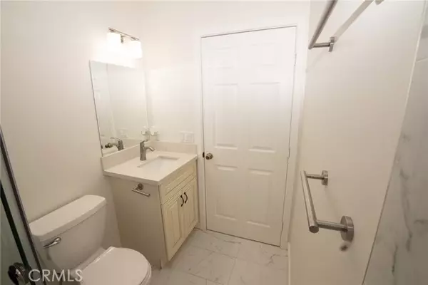 Arleta, CA 91331,10219 Lev