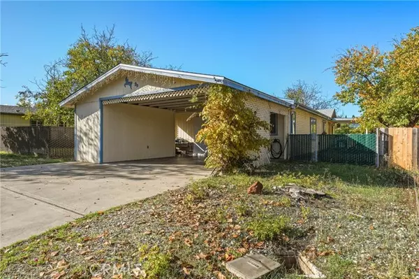 Clearlake Oaks, CA 95423,13953 Apple LN