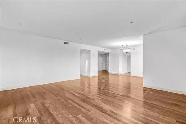 Los Angeles, CA 90017,1234 Wilshire BLD 207