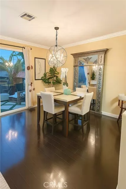 Van Nuys, CA 91406,16706 Tim