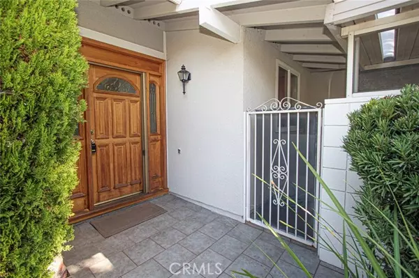 Laguna Woods, CA 92637,594 Avenida Majorca A