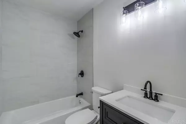 San Diego, CA 92113,3845 Ocean View BLD