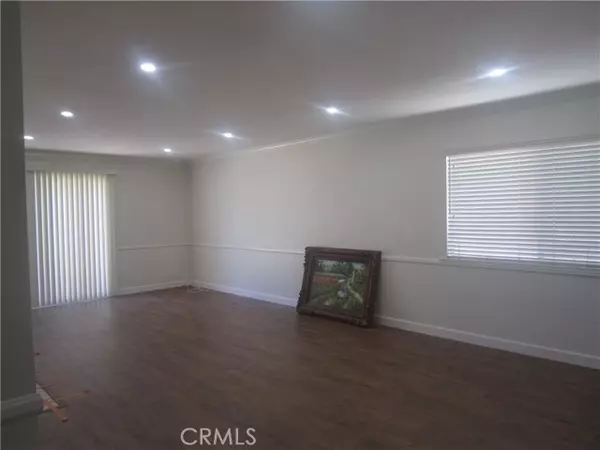 Northridge, CA 91324,18639 Liggett