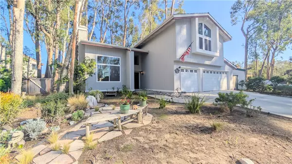 Lake Forest, CA 92630,22052 Trailway LN