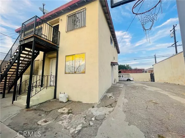 East Los Angeles, CA 90022,5609 E Beverly BLD