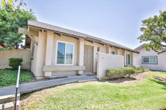 22861 Caminito Manresa 19, Laguna Hills, CA 92653