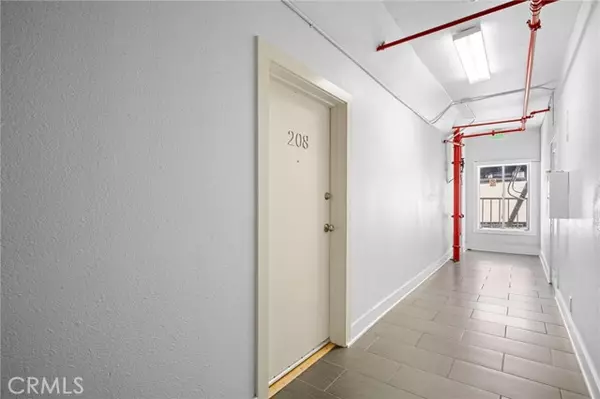 Glendale, CA 91205,228 S Kenwood ST 208