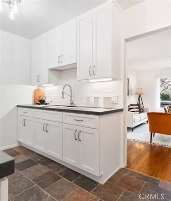 Long Beach, CA 90814,2135 E Florida ST 2