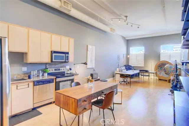 Pasadena, CA 91101,175 S Lake 402