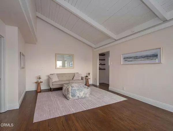 Ventura, CA 93001,999 Waterbury LN