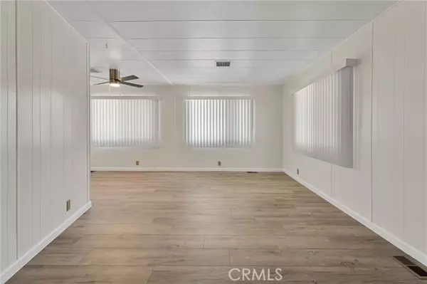 Victorville, CA 92392,15252 Seneca RD 297