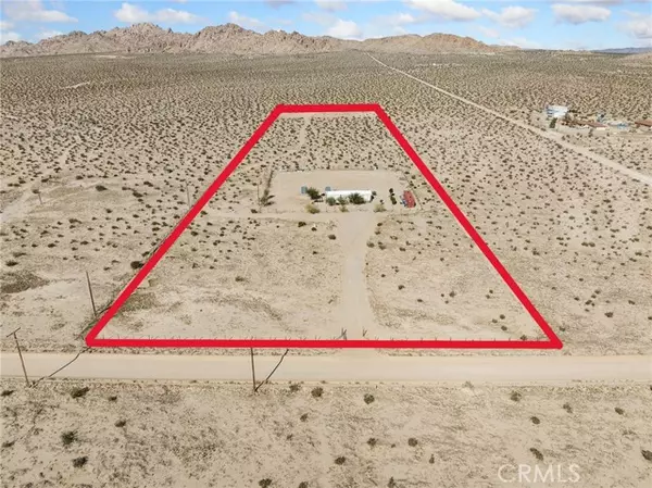 Lucerne Valley, CA 92356,39626 E End RD