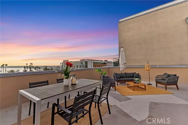 941 W Hawthorn 9, San Diego, CA 92101