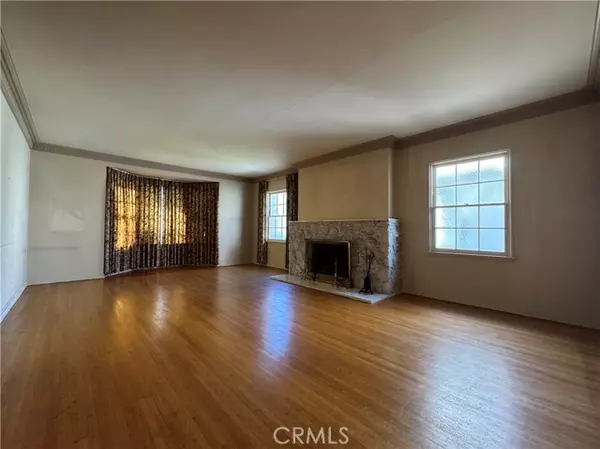 Beverly Hills, CA 90212,212 S Rodeo