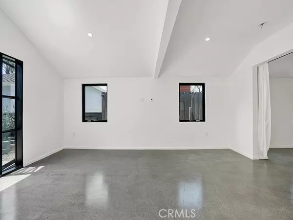 Laguna Beach, CA 92651,31641 3rd AVE B