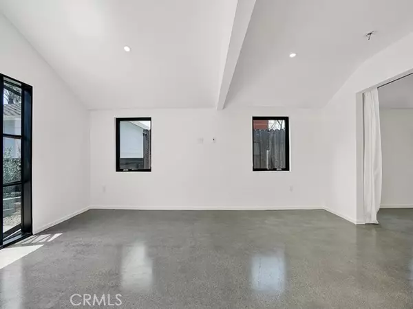 Laguna Beach, CA 92651,31641 3rd AVE B