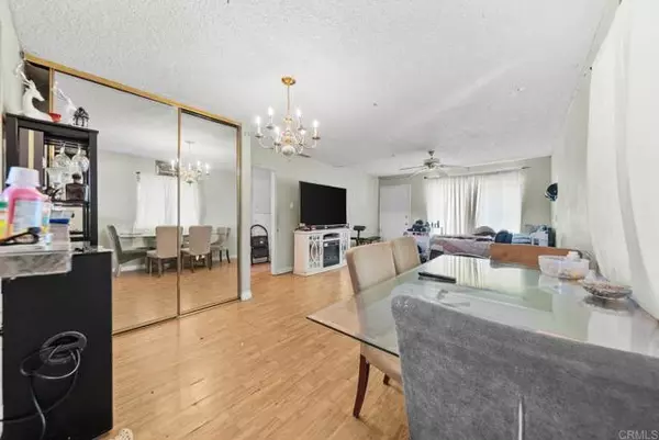 Escondido, CA 92026,915 N Fig ST E